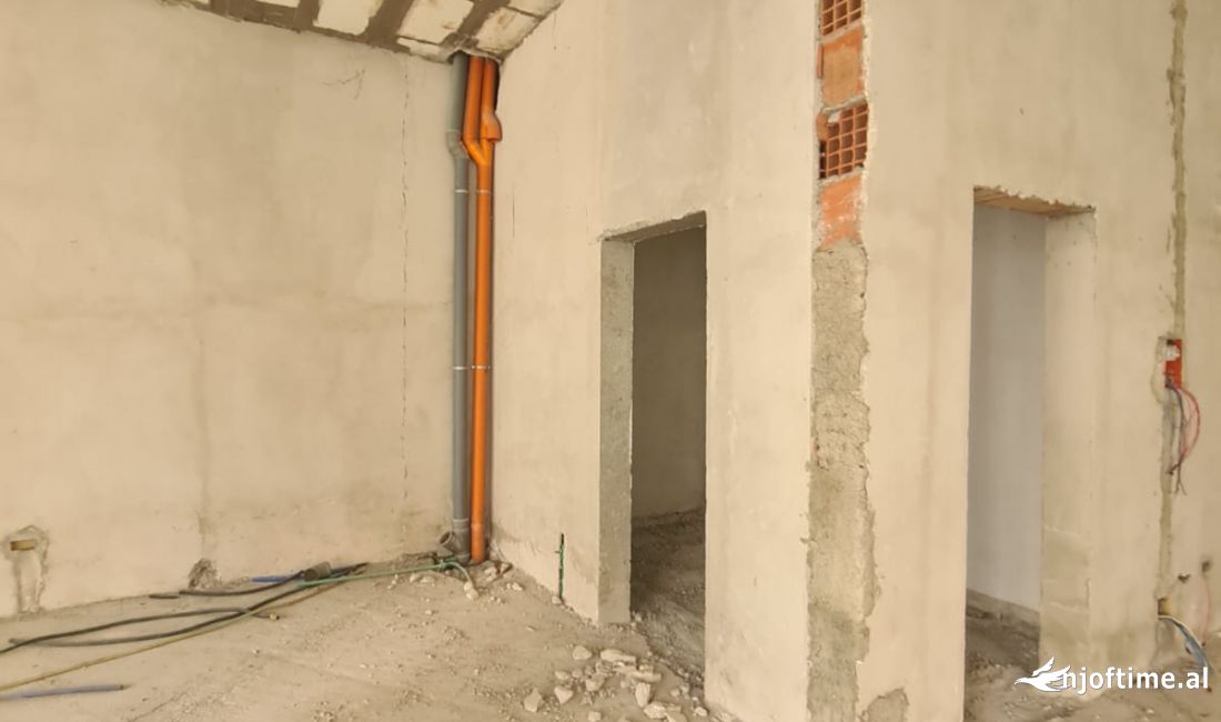 Shitet ambient biznesi tek Liqeni i Thate