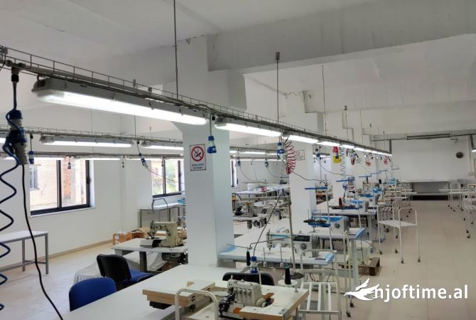 Jepet magazine me qera tek rruga fabrika e qelqit