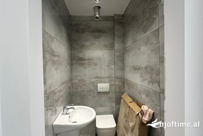 Jepet ambient biznesi me qera tek shkolla e baletit