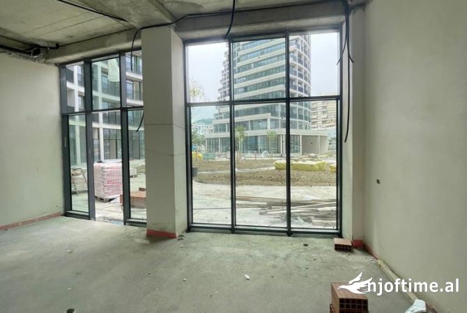 Jepet ambient biznesi me qeraa tek kompleksi Lake View