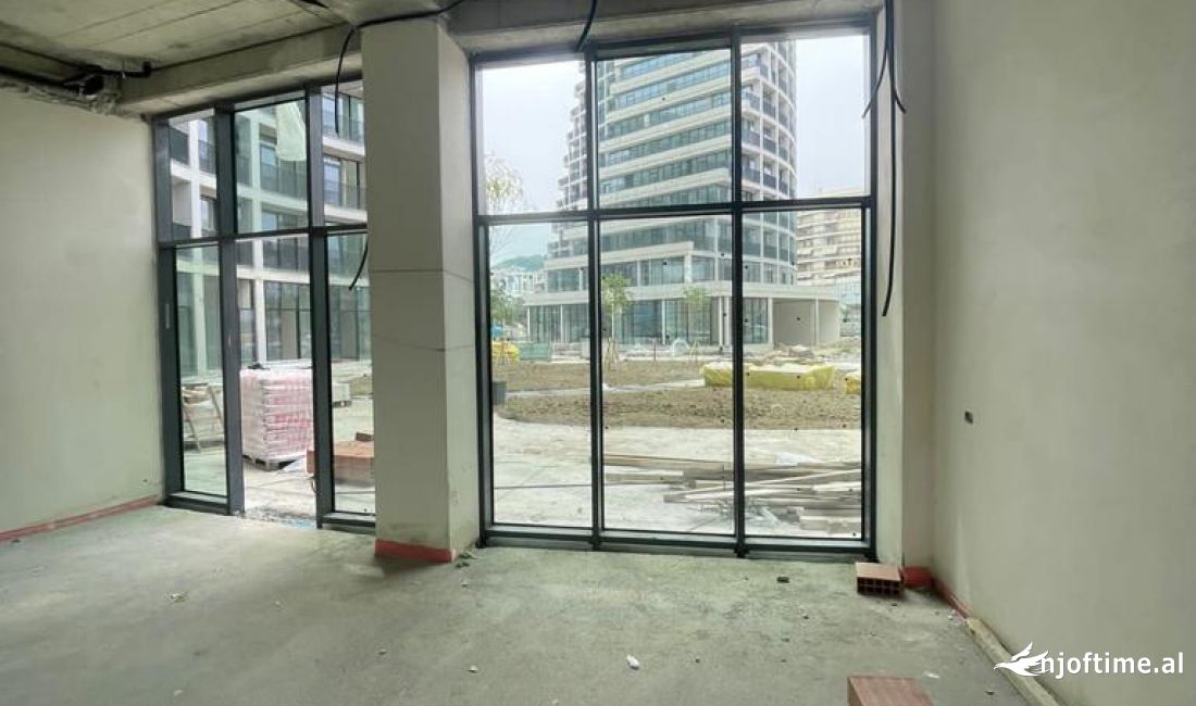 Jepet ambient biznesi me qeraa tek kompleksi Lake View
