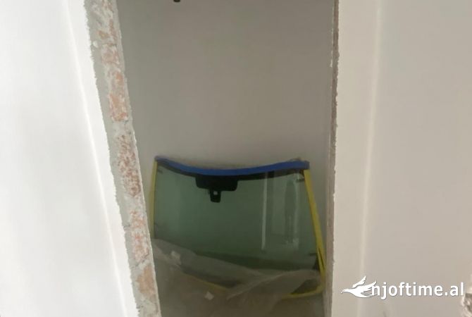 Jepet ambient biznesi me qera ne Astir