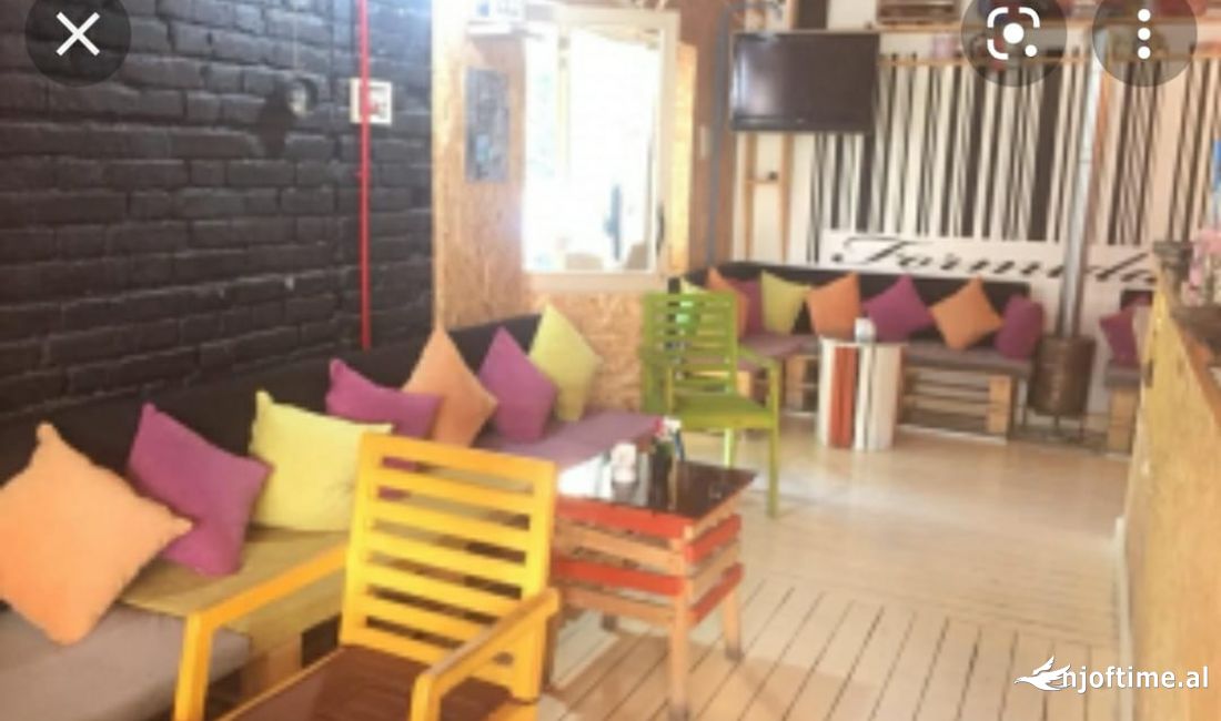 Shitet njesi komerciale ne Brryl