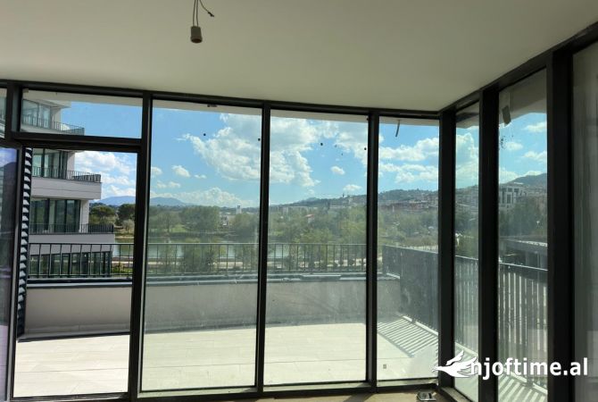 Business Property for Rent 3+1 in Tirana - 1,500 Euro