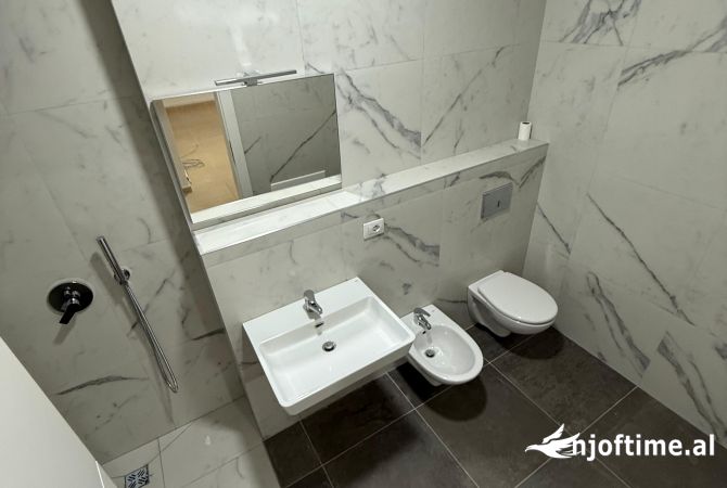 AMBIENT BIZNESI ME QIRA TE RRUGA E KOSOVAREVE 