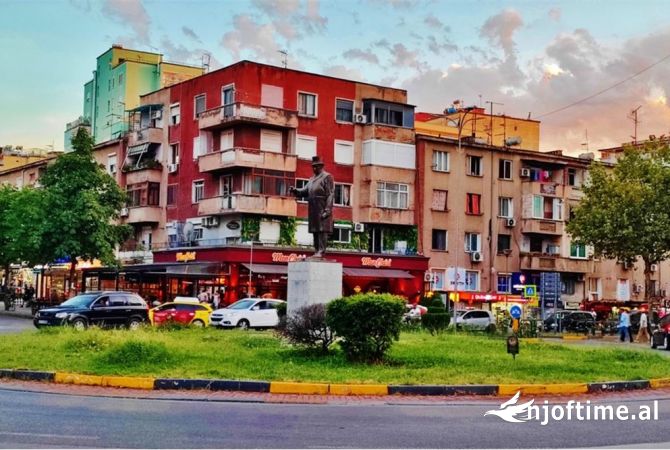 Ambiente Commerciale in Affitto 1+1 a Tirana - 499 Euro