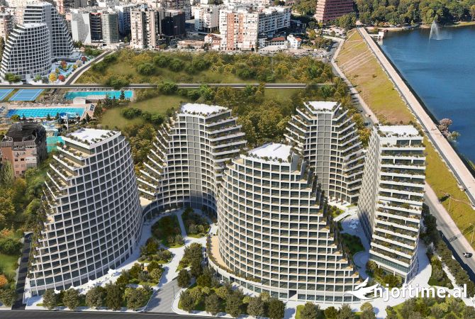 Ambiente Commerciale in Affitto 3+1 a Tirana - 701 Euro