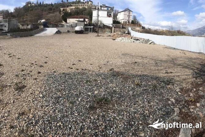Terreno in vendita a Tirana - 1,201 Euro