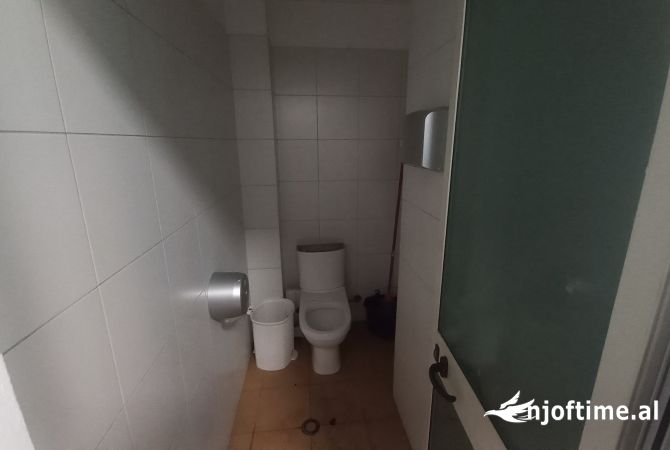 🏢 Ambient me Qira te Rruga e Kavajes, afer Pallatit me Shigjeta!!!!!!!!!!!!!!!!!!!!!!!!!!!!!!!!!!!!