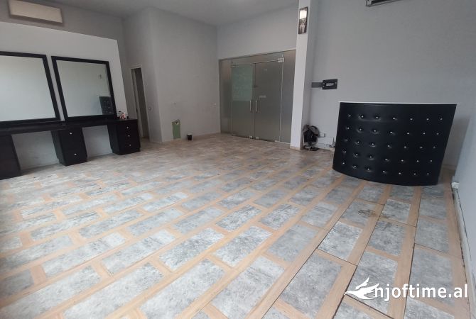 🏢 Ambient me Qira te Rruga e Kavajes, afer Pallatit me Shigjeta!!!!!!!!!!!!!!!!!!!!!!!!!!!!!!!!!!!!