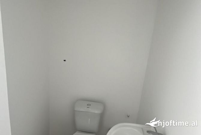 🟢 Jepet Ambient Biznesi me Qira – Rruga Mine Peza 🏢!!!!!!!!!!!!!!!!!!!!!!!!