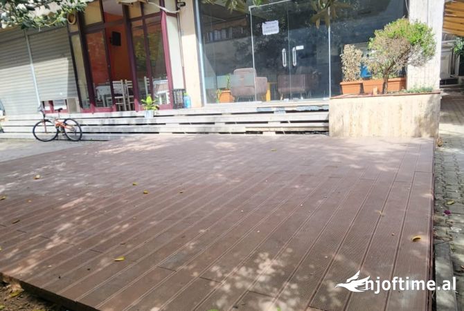 Jepet me qira Lokal Komercial "Panorama", afer Hotel Prestige – 276 m2