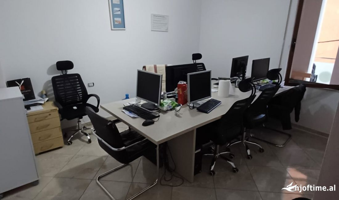 Ambient Komercial per Zyre – Mine Peza (Prane Prokurorise)