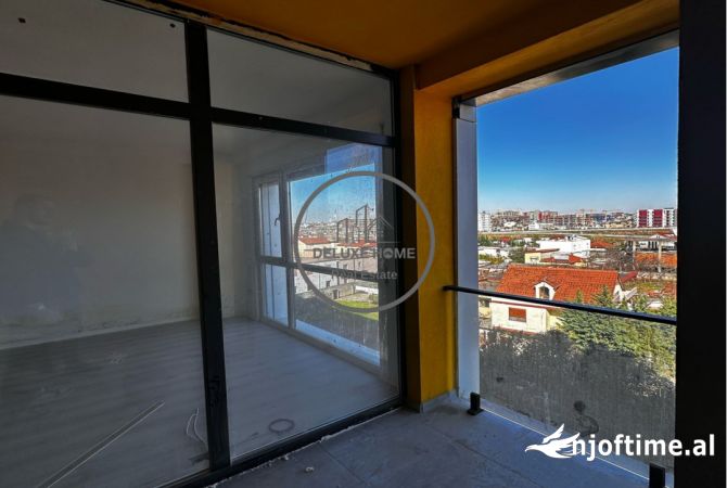 Shtepi ne shitje Apartament ne Tirane, 2+1, Mobilimi Bosh, pa mobiluar, Pagesa 170,000  Euro.