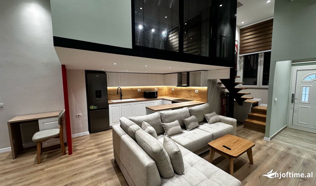 Shtepi ne shitje Duplex(shtepi me 2 kate) ne Tirane, 1+1, Mobilimi E mobiluar, Pagesa 115,000  Euro.