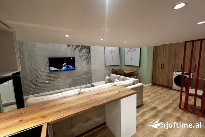 Shtepi ne shitje Duplex(shtepi me 2 kate) ne Tirane, 1+1, Mobilimi E mobiluar, Pagesa 115,000  Euro.