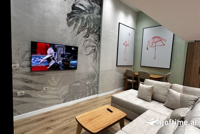 Shtepi ne shitje Duplex(shtepi me 2 kate) ne Tirane, 1+1, Mobilimi E mobiluar, Pagesa 115,000  Euro.