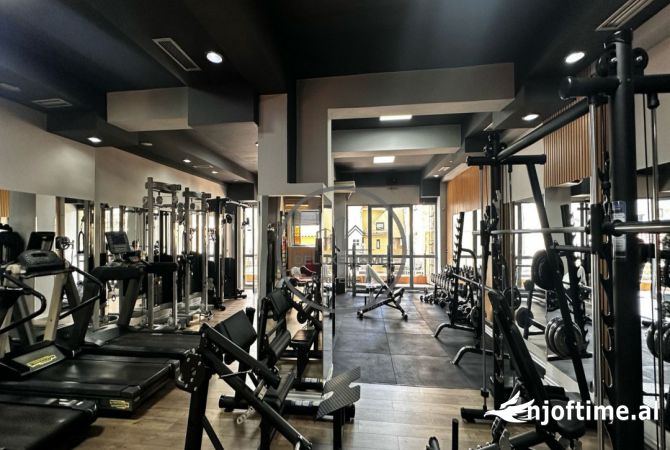 Ambient biznesi ne shitje 3+1 ne Tirane - 620,000 Euro