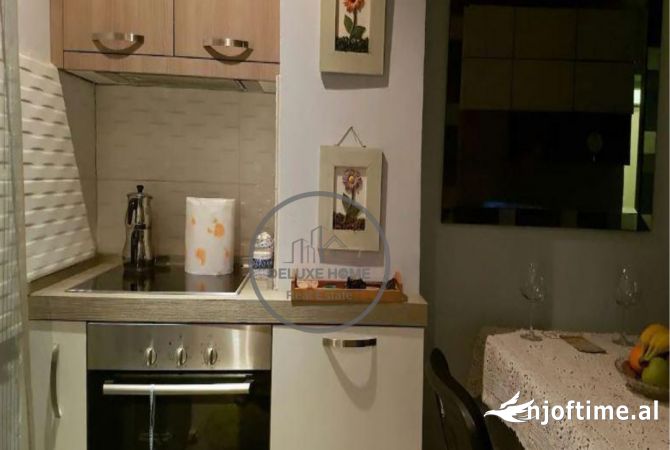 SHITET NJESI BIZNESI I NDARE NE 2 AMBIENTE 70m2