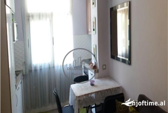 SHITET NJESI BIZNESI I NDARE NE 2 AMBIENTE 70m2