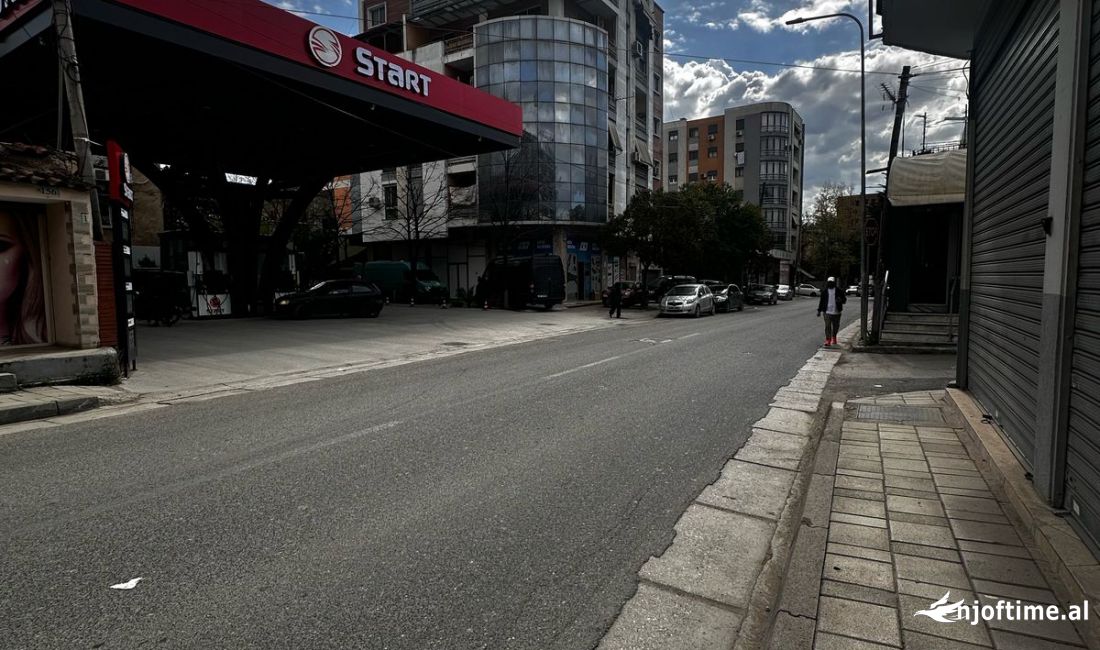 Appartamento in vendita a Tirana 1+1, Arredato