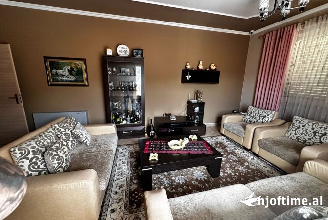  OKAZION – Shitet Apartament 3+1 me Çmim Referencë! 