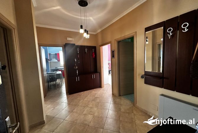 Appartamento in vendita a Tirana 3+1, Arredato