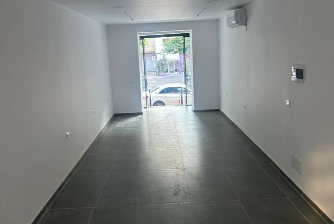  Jepet me qira dyqan  50m2
