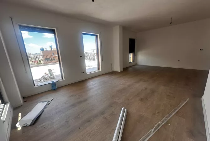 Shtepi ne shitje Apartament ne Tirane, 3+1, Mobilimi Bosh, pa mobiluar, Pagesa 256,000  Euro.