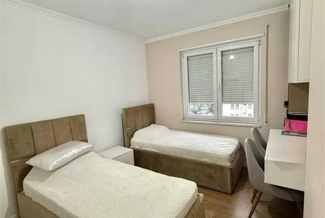 Shtepi me qera Apartament ne Tirane, 2+1, Mobilimi E mobiluar, Pagesa 900  Euro.