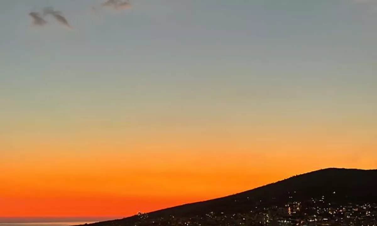 Shtepi ne shitje Penthose(kati i fundit panoramik) ne Sarande, 2+1, Mobilimi E mobiluar, Pagesa 610,000  Euro.