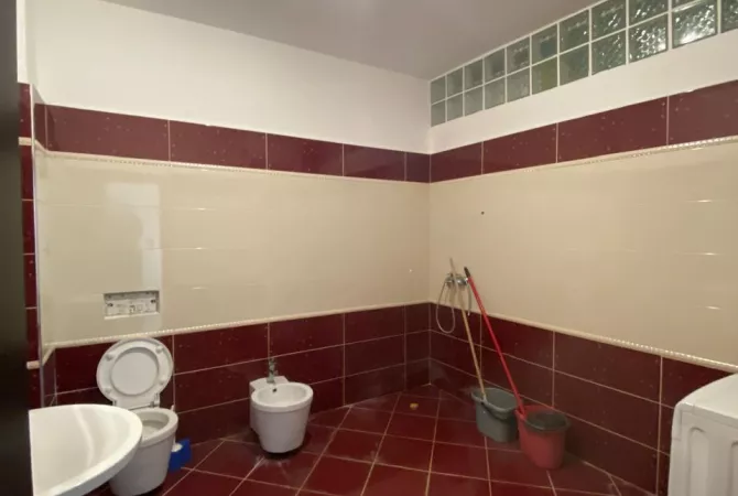 Shtepi ne shitje Penthose(kati i fundit panoramik) ne Sarande, 2+1, Mobilimi E mobiluar, Pagesa 610,000  Euro.