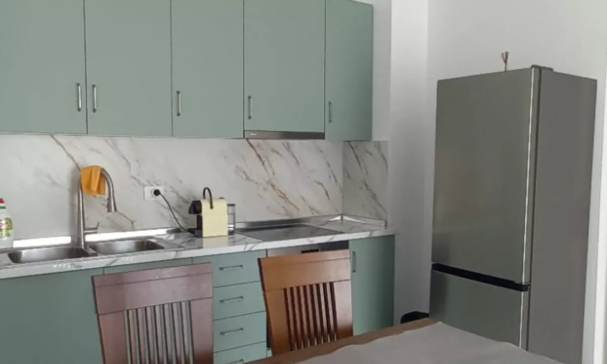 Appartamento in affitto a Tirana 2+1, Arredato