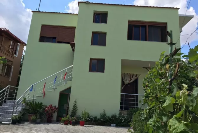 Shtepi ne shitje 3+1 ne Tirane - 35,000,000 Leke