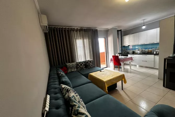 Shtepi ne shitje Apartament ne Tirane, 2+1, Mobilimi E mobiluar, Pagesa 140,000  Euro.