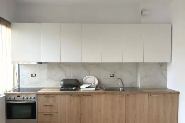 Shtepi me qera Apartament ne Tirane, 2+1, Mobilimi E mobiluar, Pagesa 600  Euro.