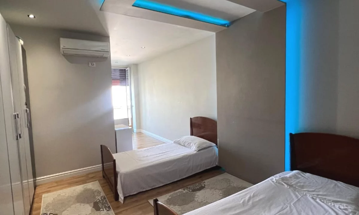 Shtepi me qera Apartament ne Tirane, 2+1, Mobilimi E mobiluar, Pagesa 550  Euro.