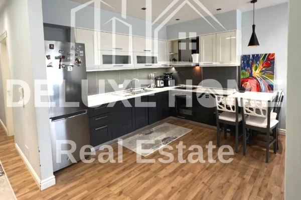 Shtepi me qera Apartament ne Tirane, 2+1, Mobilimi E mobiluar, Pagesa 550  Euro.