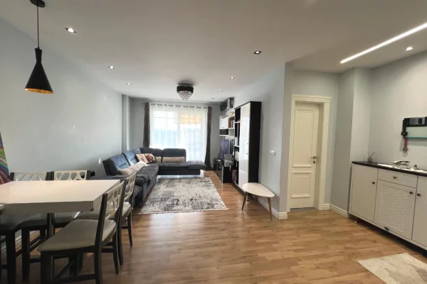 Shtepi me qera Apartament ne Tirane, 2+1, Mobilimi E mobiluar, Pagesa 550  Euro.