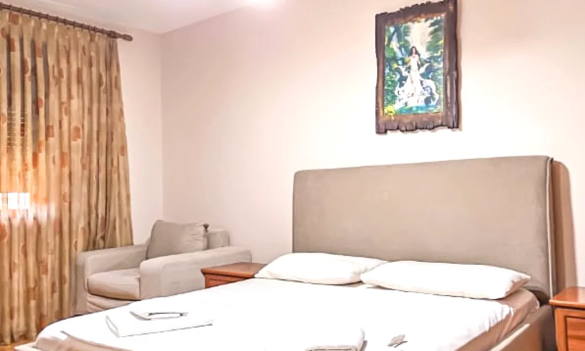 Shtepi me qera Apartament ne Tirane, 2+1, Mobilimi E mobiluar, Pagesa 700  Euro.