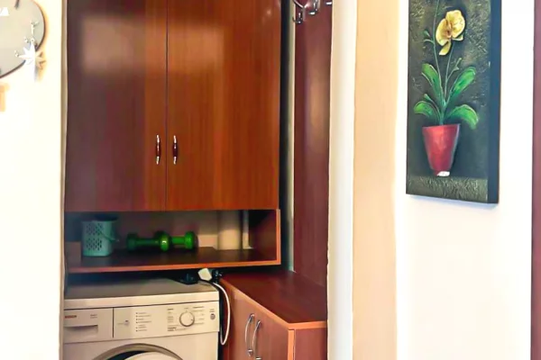 Shtepi me qera Apartament ne Tirane, 2+1, Mobilimi E mobiluar, Pagesa 700  Euro.