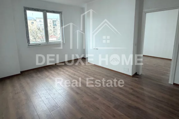 Appartamento in vendita a Tirana 1+1, Vuoto