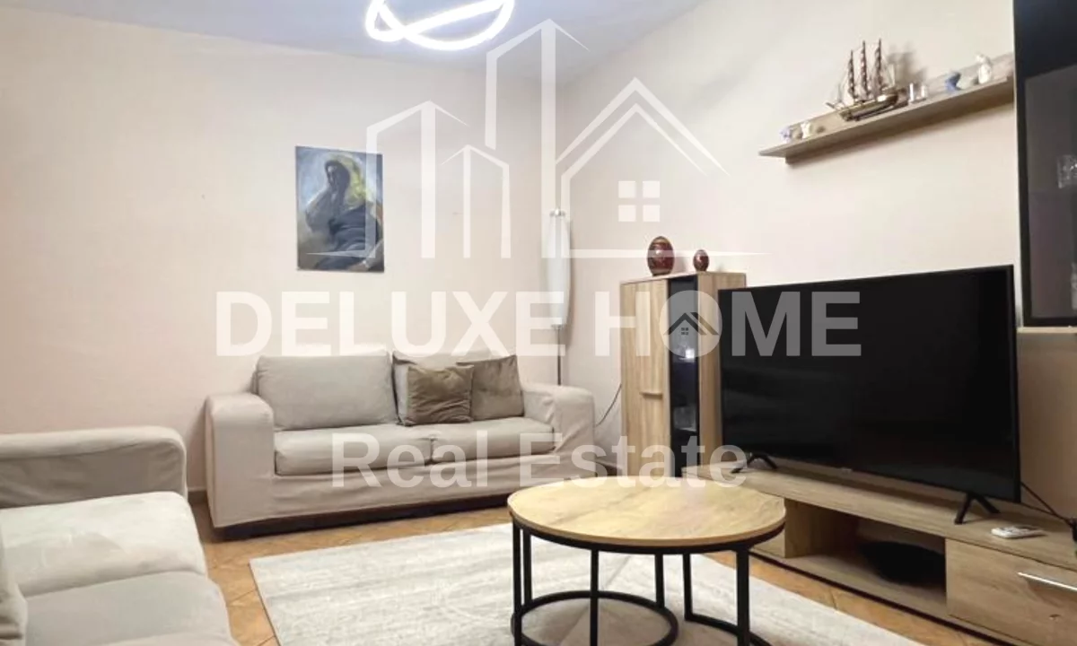 Shtepi me qera Apartament ne Tirane, 2+1, Mobilimi E mobiluar, Pagesa 700  Euro.