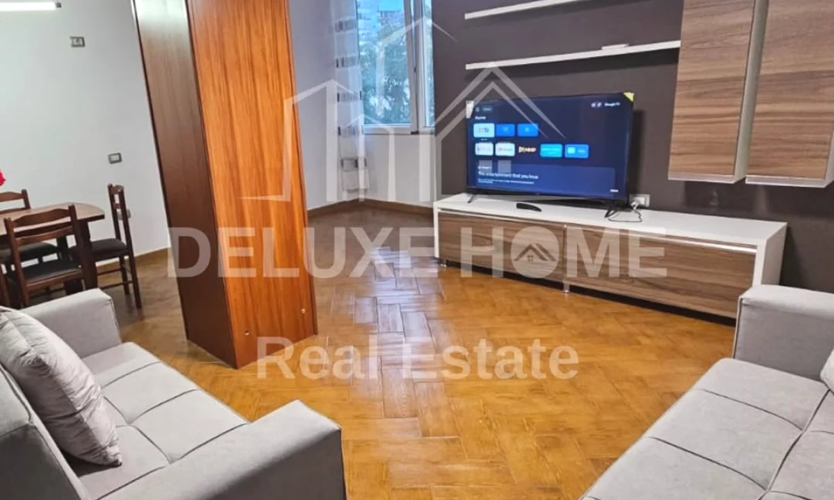 Shtepi me qera Apartament ne Tirane, 3+1, Mobilimi E mobiluar, Pagesa 750  Euro.