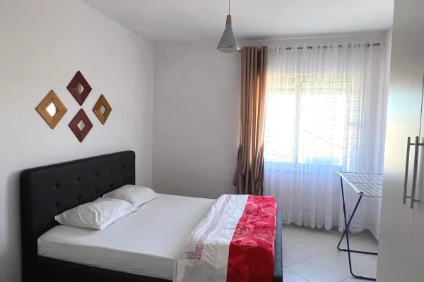Shtepi me qera Apartament ne Tirane, 1+1, Mobilimi E mobiluar, Pagesa 500  Euro.