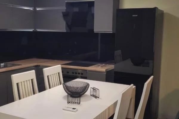 Shtepi me qera Apartament ne Tirane, 2+1, Mobilimi E mobiluar, Pagesa 900  Euro.