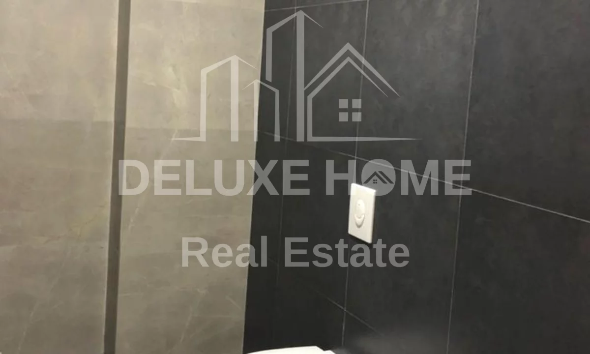 Duplex (casa a 2 piani) in vendita a Tirana 2+1, Arredato