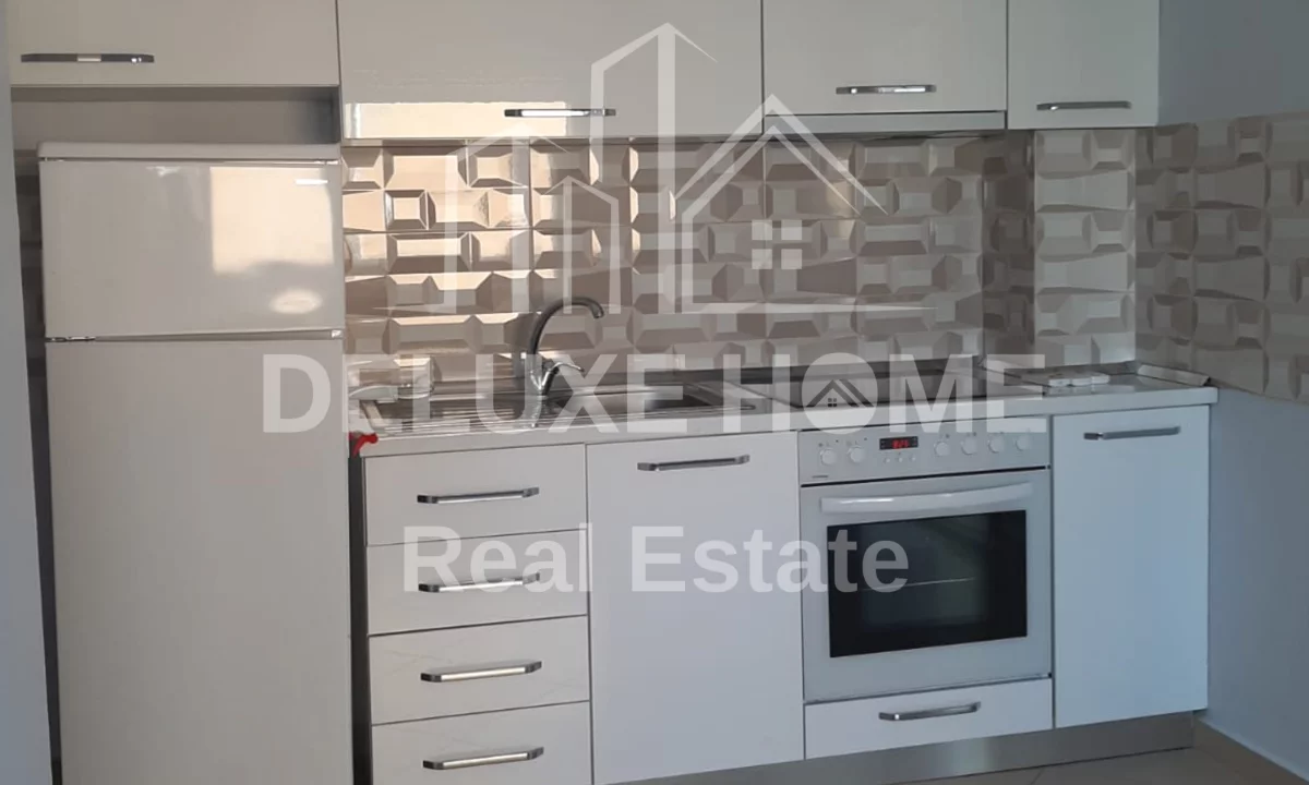 Shtepi me qera Apartament ne Tirane, 2+1, Mobilimi Pjeserisht e mobiluar, Pagesa 80,000  Leke.