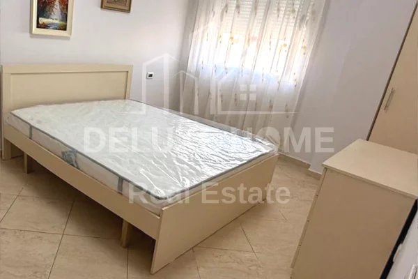Shtepi me qera Apartament ne Tirane, 1+1, Mobilimi E mobiluar, Pagesa 430  Euro.