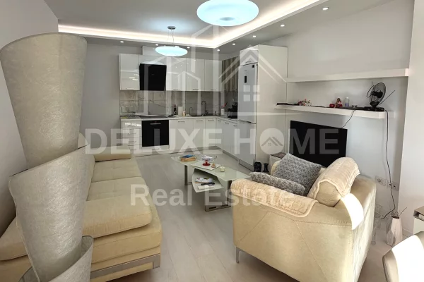 Shitet apartament 1+1  – 60 m² ST.Trenit (USLUGA)